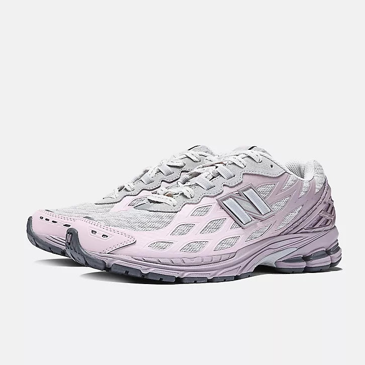 New balance  1906W