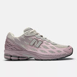New balance  1906W