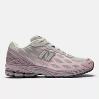 New balance  1906W